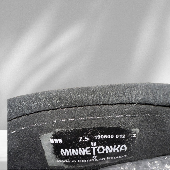 Black Suede Minnie Tonka Ankle Moccasins 7 1/2 - Picture 8 of 8